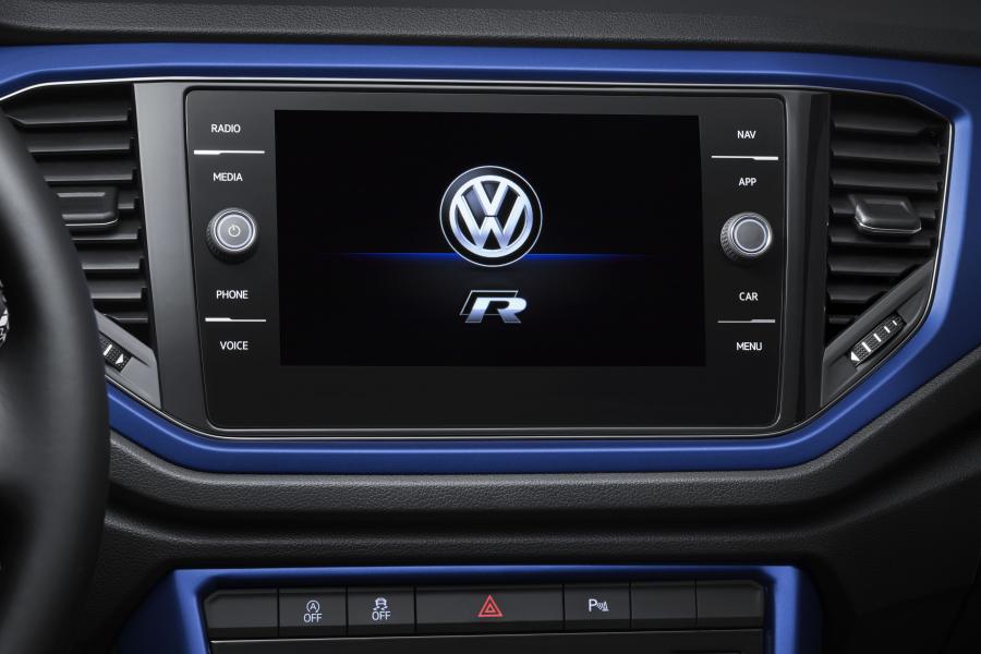 Детали интерьера Volkswagen T-Roc R 2019 года  (WW) (фото 29 из 53)